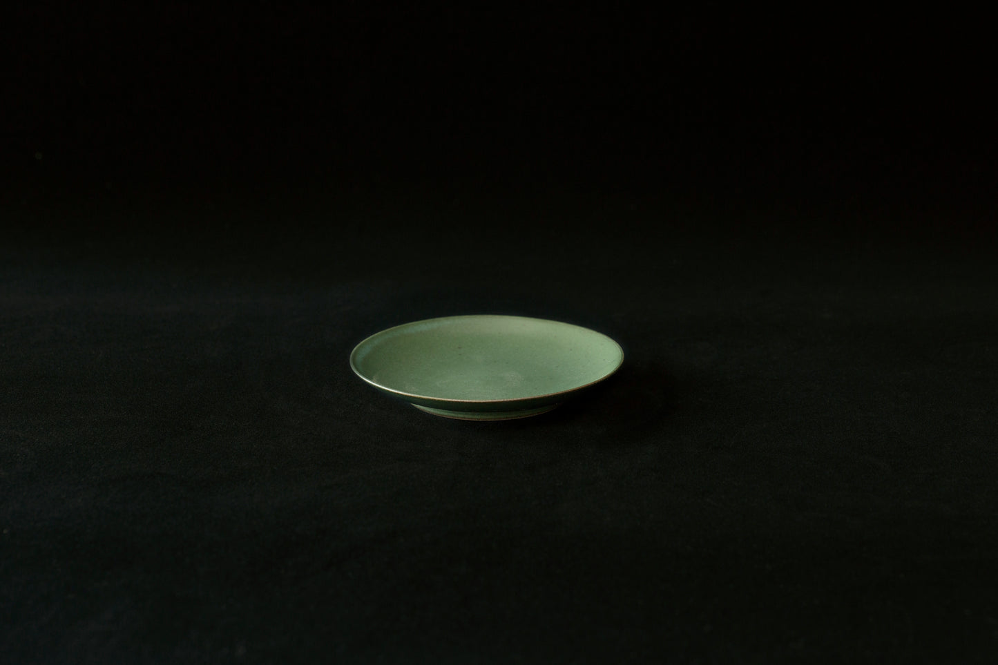 Assiette en poterie ORIBE - Ogata PARIS
