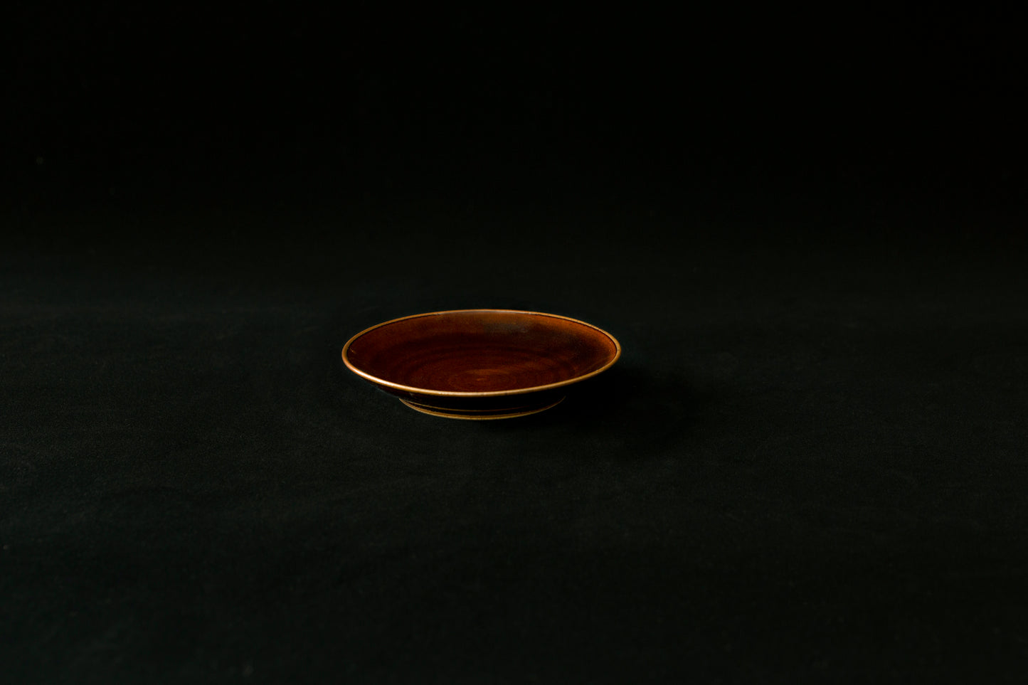 Assiette en poterie AMEYU - Ogata PARIS