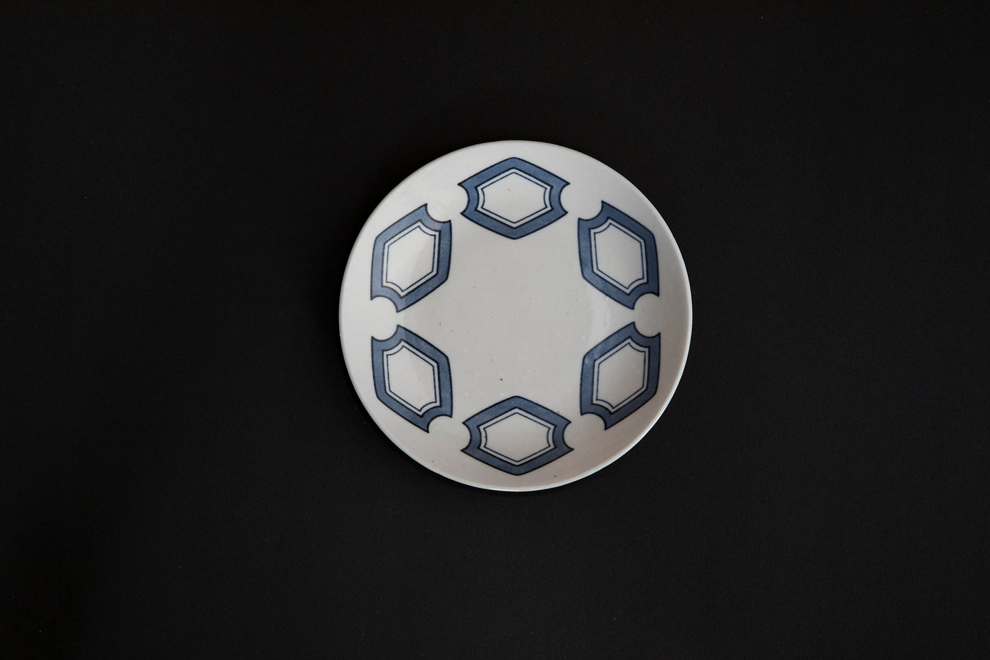 Assiette en porcelaine Rokkamon bleu