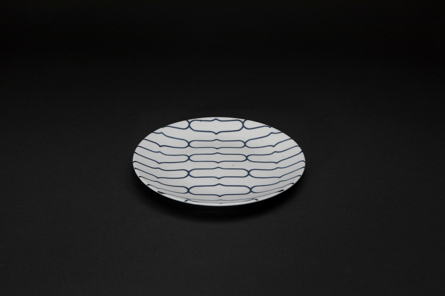 Assiette en porcelaine Aiushimon bleu