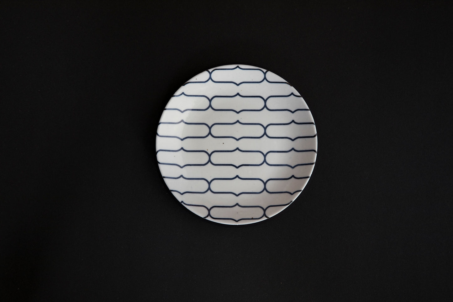 Assiette en porcelaine Aiushimon bleu