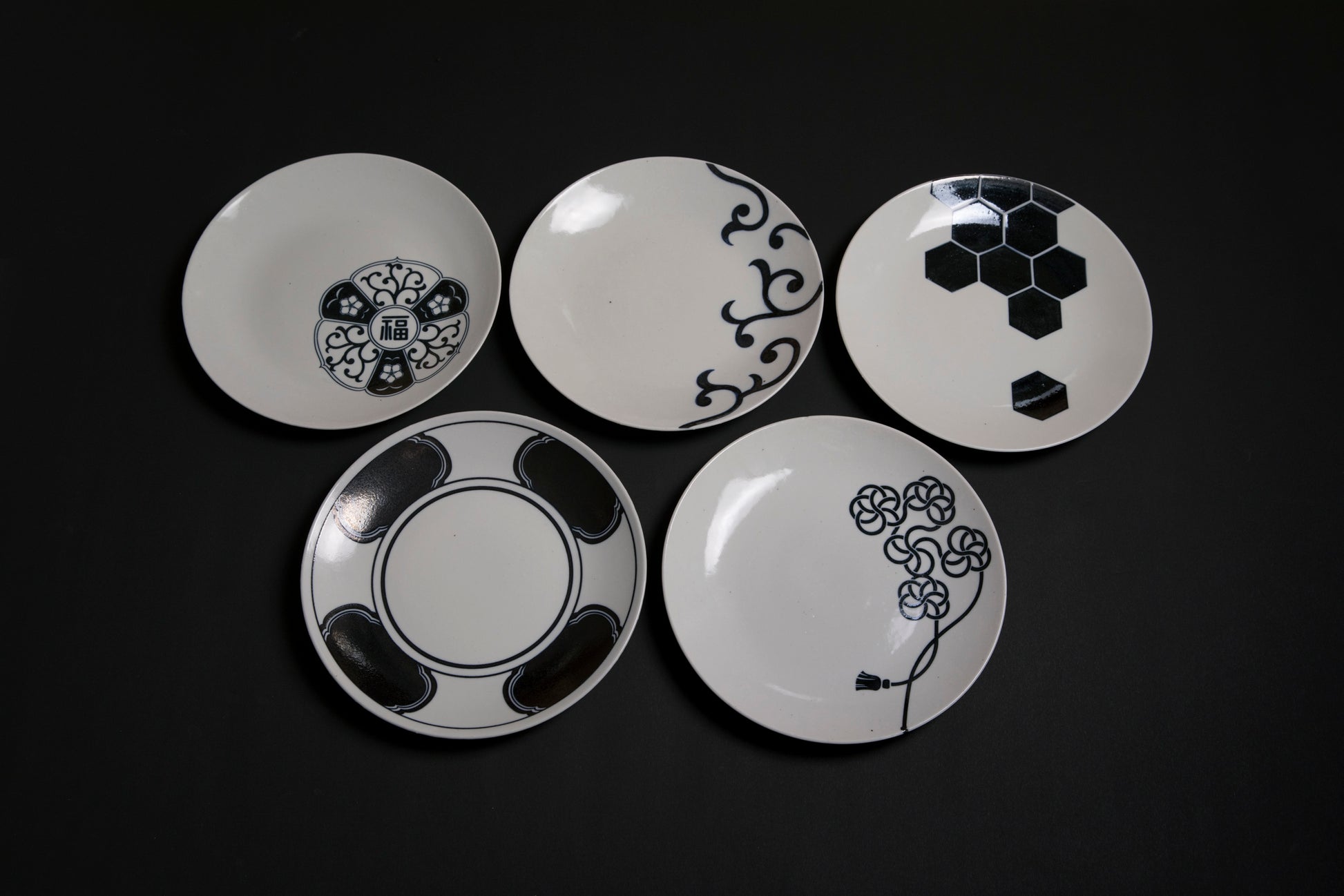 Assiette en porcelaine SOMETSUKE - Ogata PARIS