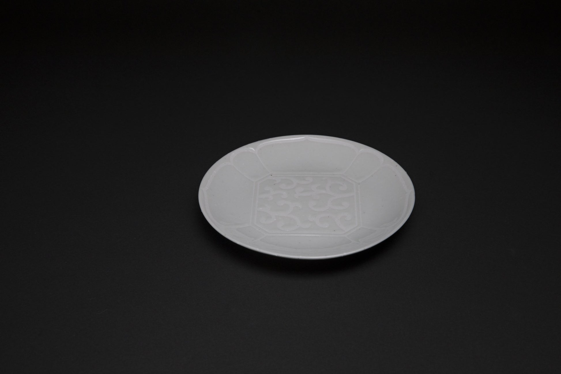 Assiette en porcelaine RINKAMON - Ogata PARIS