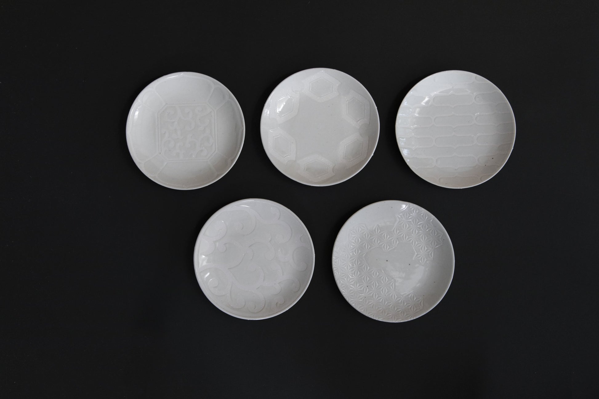 Assiette en porcelaine SOMETSUKE - Ogata PARIS