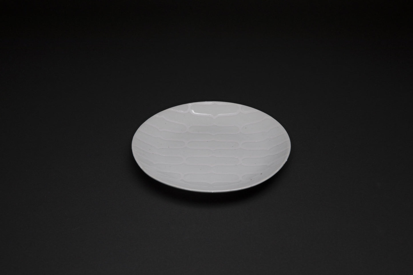 Assiette en porcelaine Aiushimon - Ogata PARIS