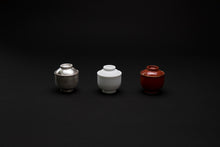 Charger l&#39;image dans la galerie, Petit bol avec couvercle en porcelaine
