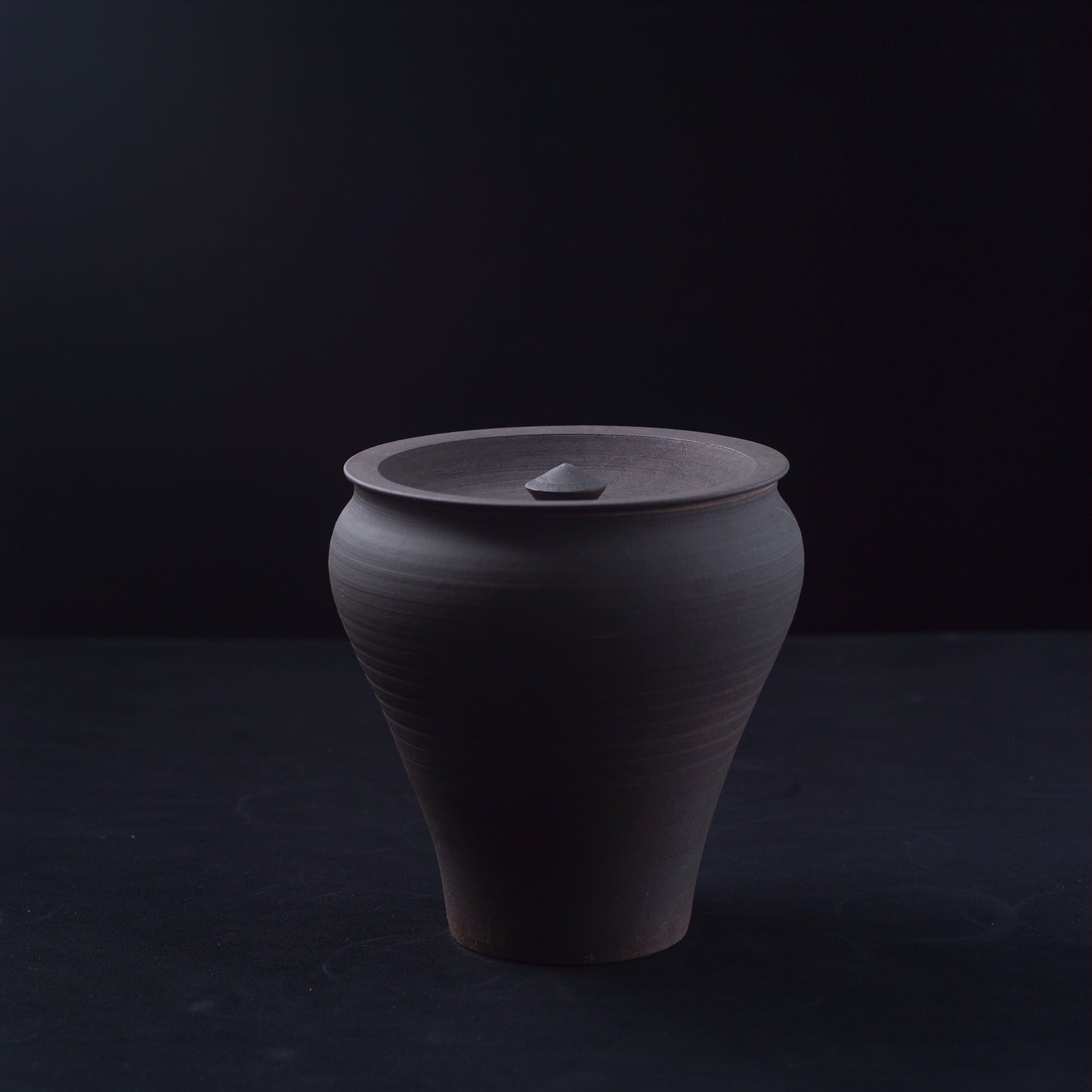 Jarre à eau en terre cuite