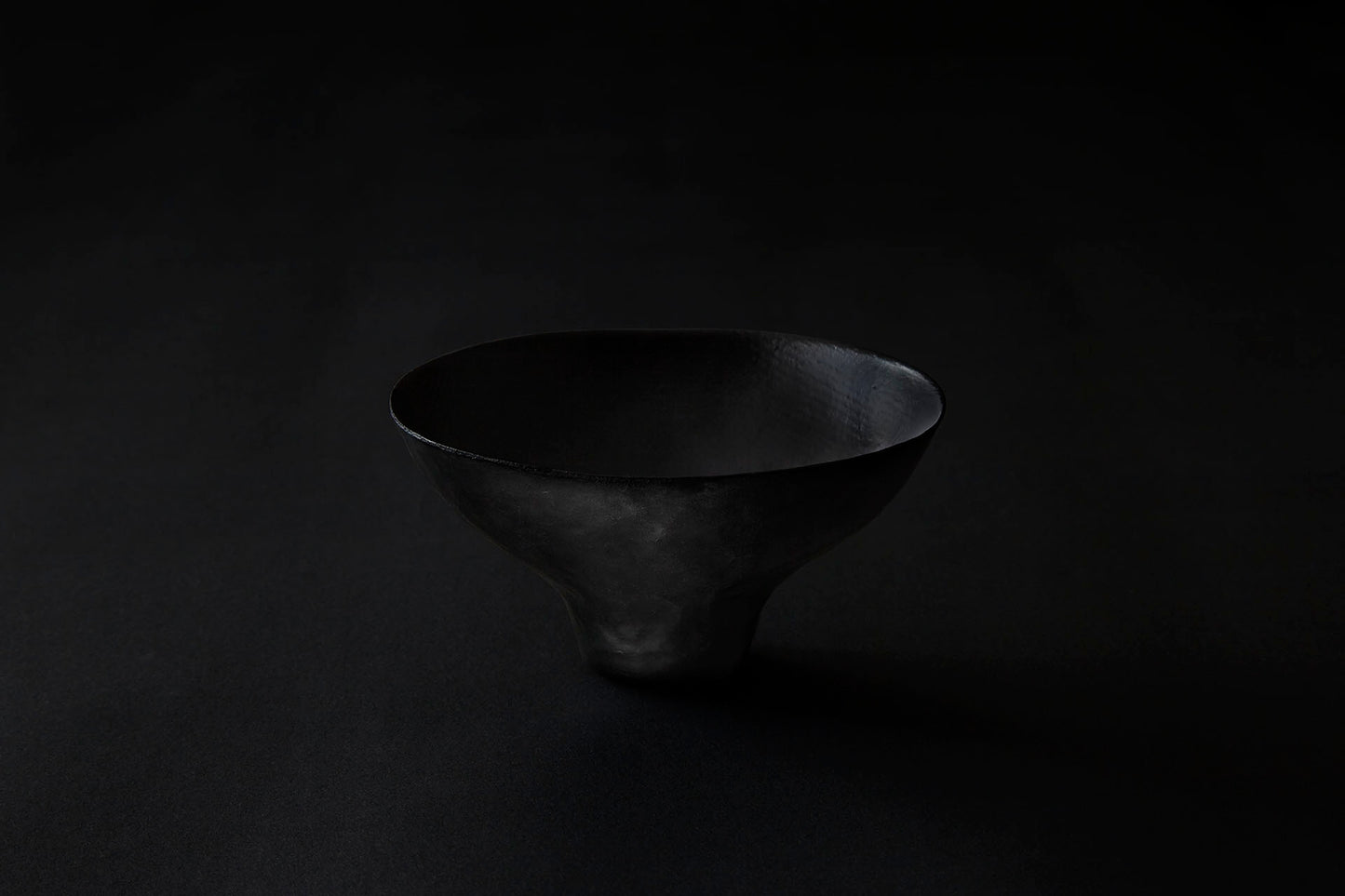 Coupelle en papier laquée en noir