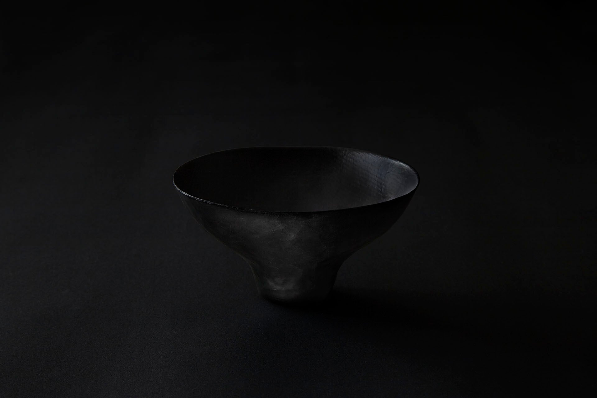 Coupelle en papier laquée en noir