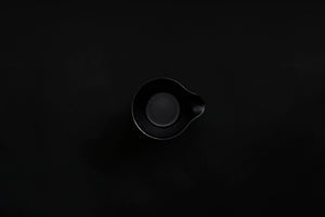 Tasse à café en papier laquée en noir 