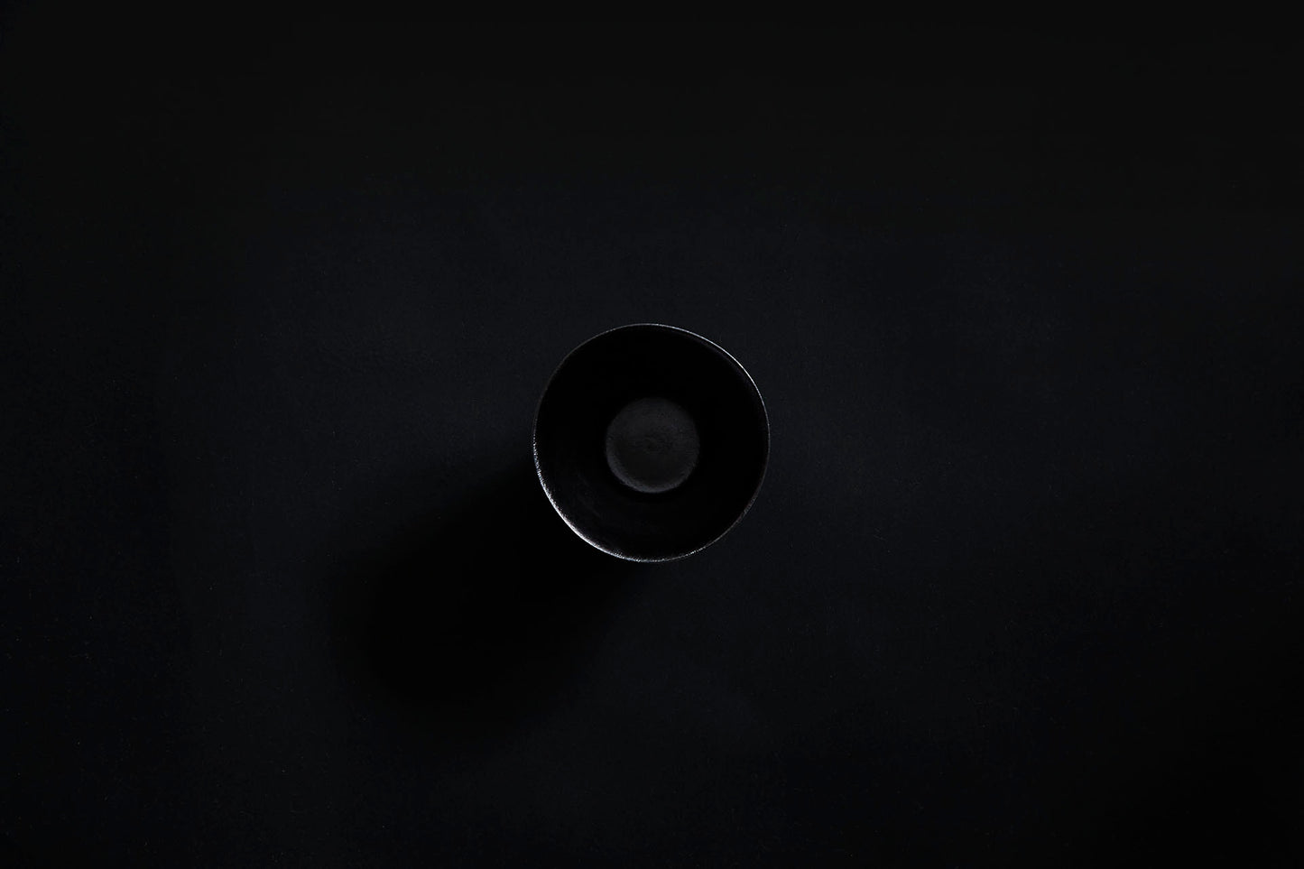 Verre à saké en papier laqué en noir 