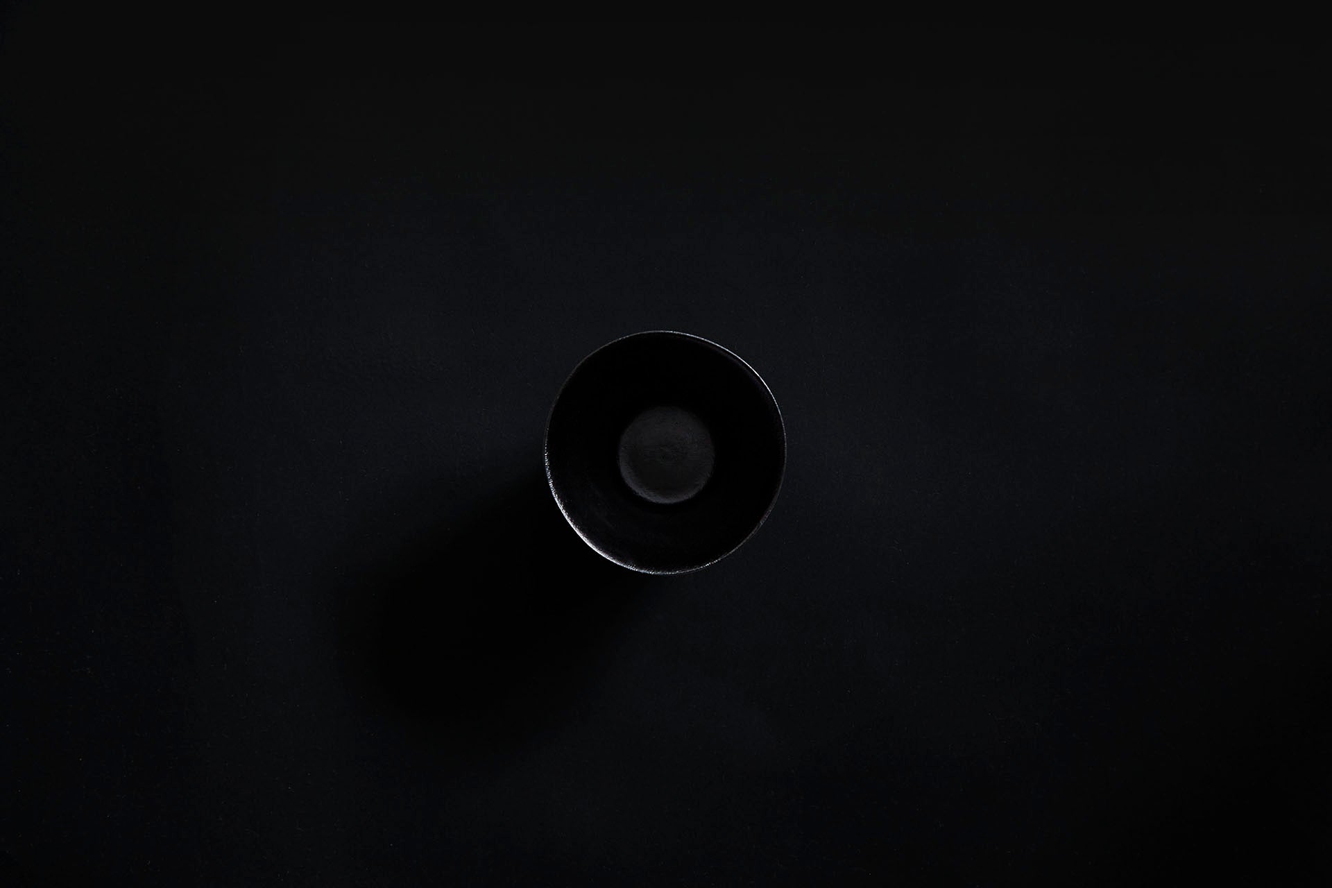 Verre à saké en papier laqué en noir 