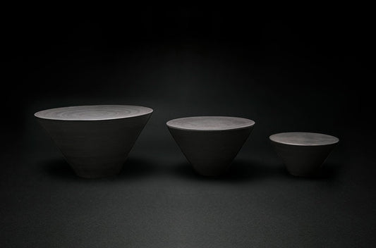 Assiette en forme de cône - artisanat japonais - Ogata PARIS