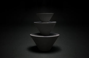 Assiette en forme de cône - artisanat japonais - Ogata PARIS