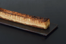 Load image into Gallery viewer, Cheesecake à la lie de saké
