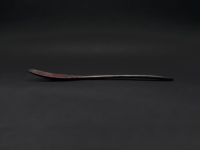 Fourchette en bois laqué rouge