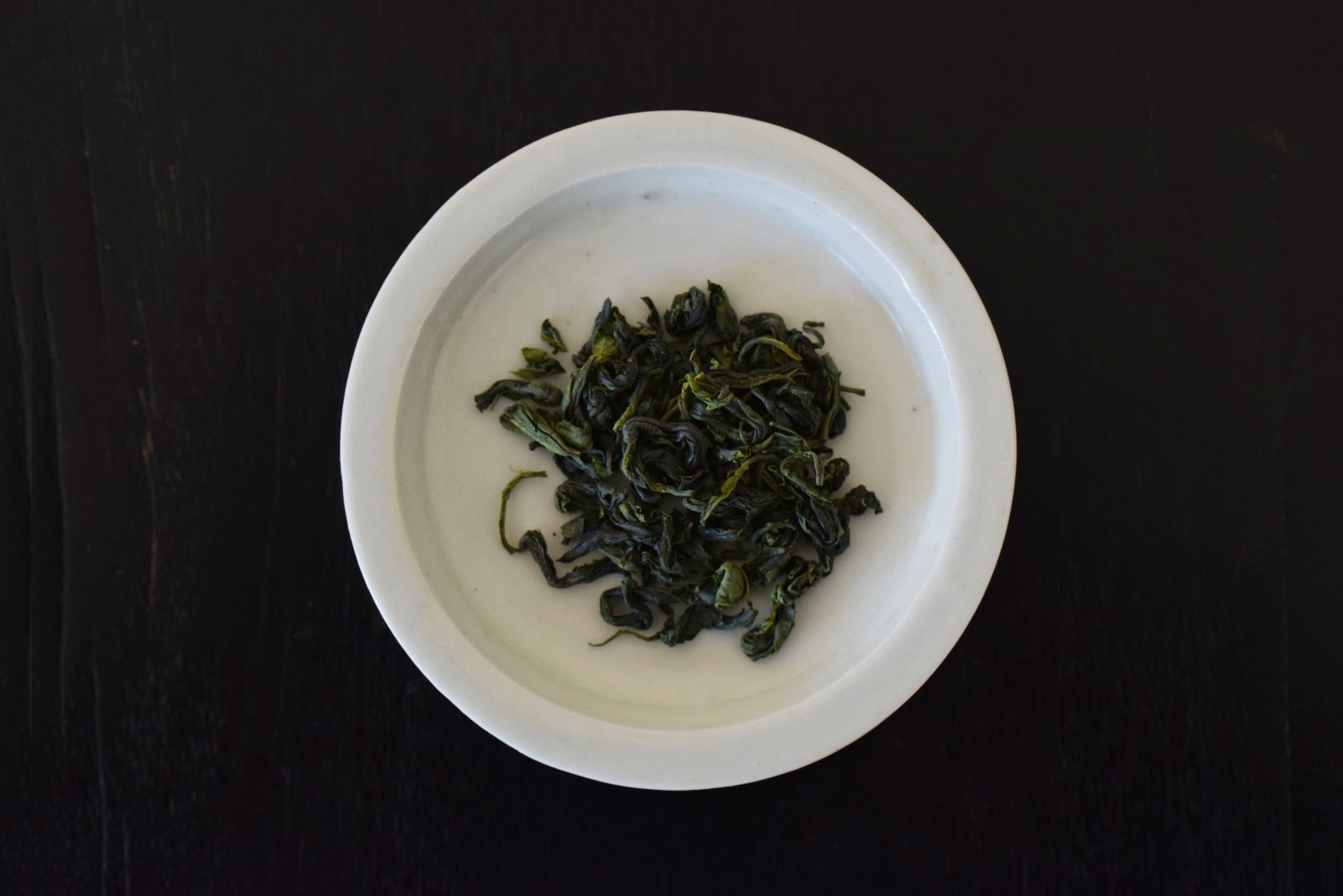 Thé vert japonais kamairicha récolté à la main - Variété Sakimidori - Appellation Miyazaki - Ogata PARIS